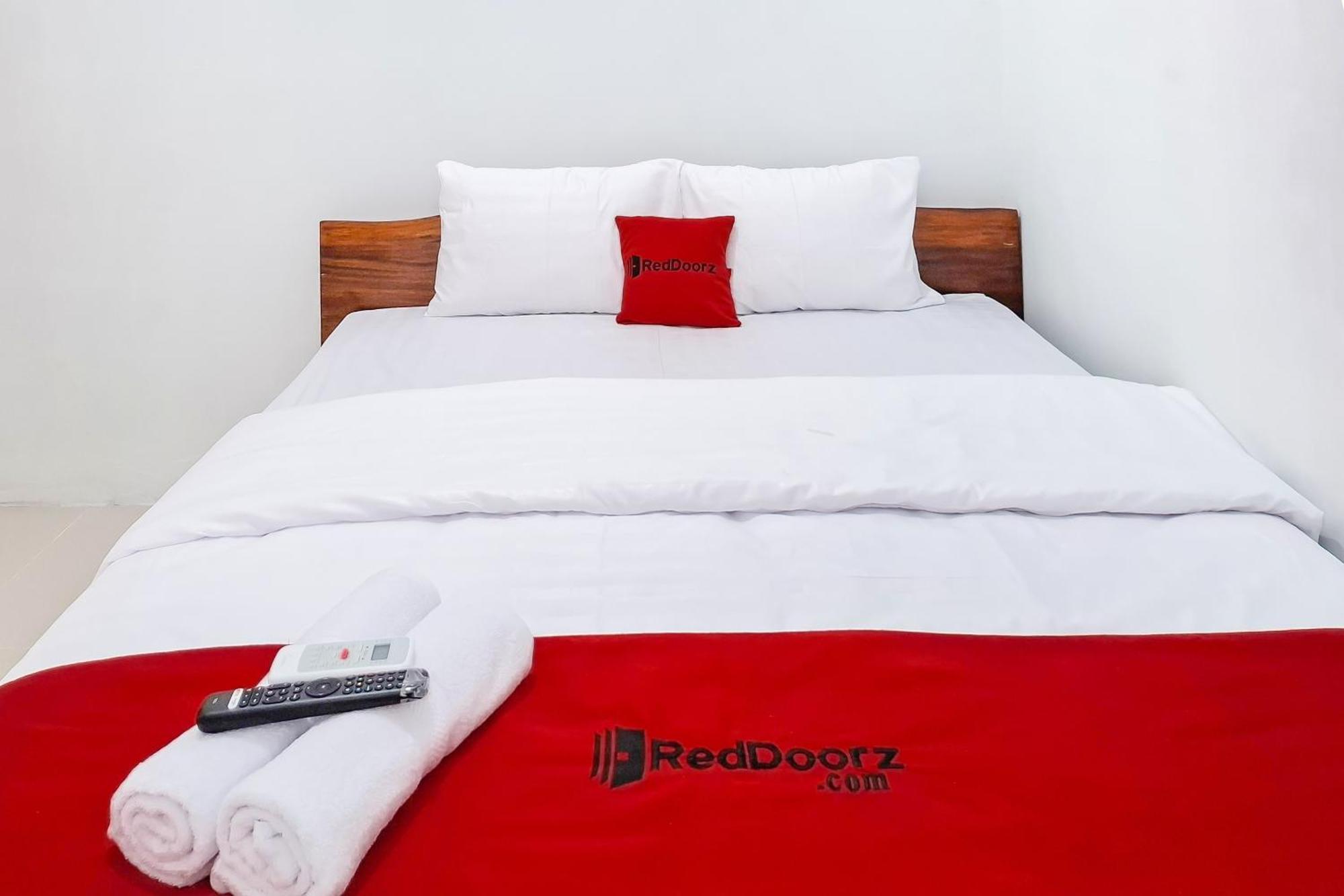 Reddoorz Syariah Near Alun-alun Hotel 2*